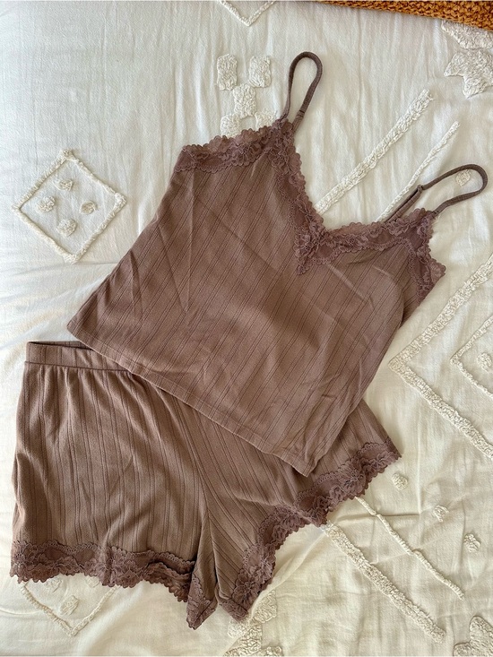 Abercrombie & Fitch Other - Abercrombie Lace and Pointelle Cami & Shorts Set, size M